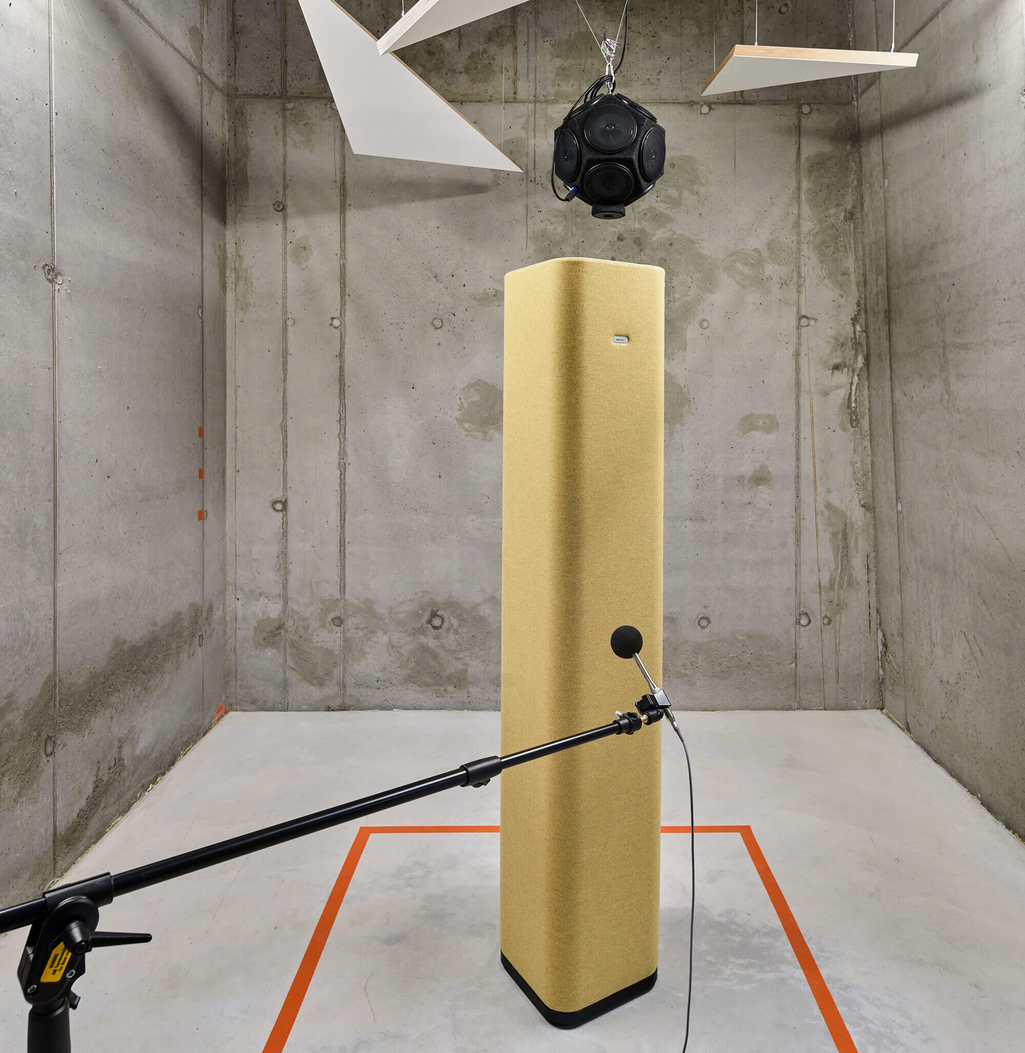 Testing Tower acoustic properties in Mute Sound Lab