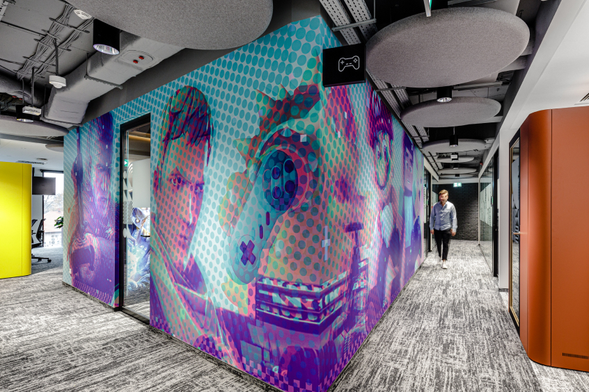 Ringier Axel Springer office interior with Space M acoustic pod