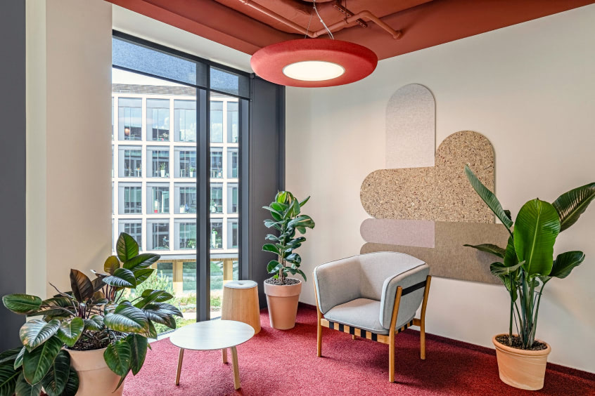 Lipton Office Warsaw with Loop lamp by Mute